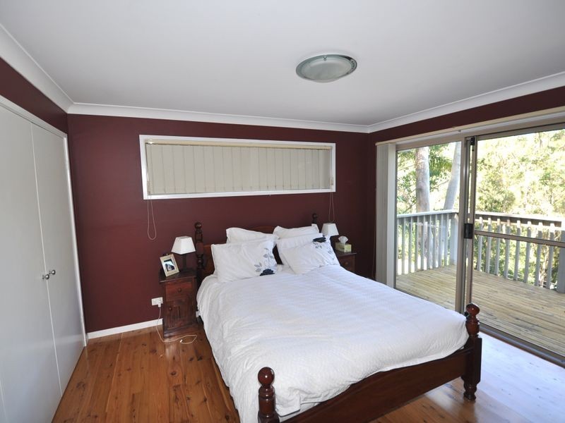 27 Oakglen Road, North Gosford NSW 2250