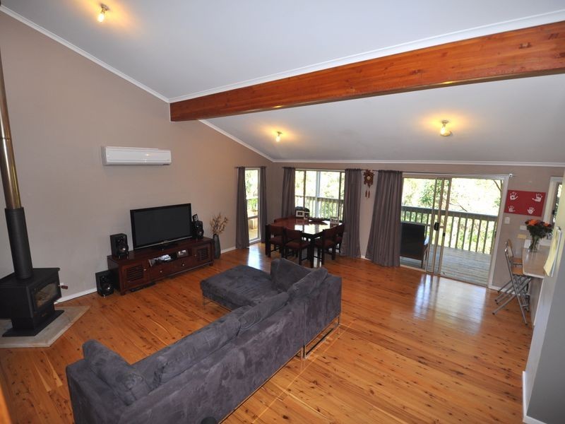 27 Oakglen Road, North Gosford NSW 2250