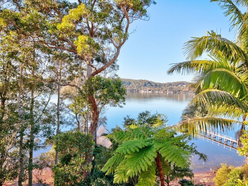 19 Albany Street, Point Frederick NSW 2250