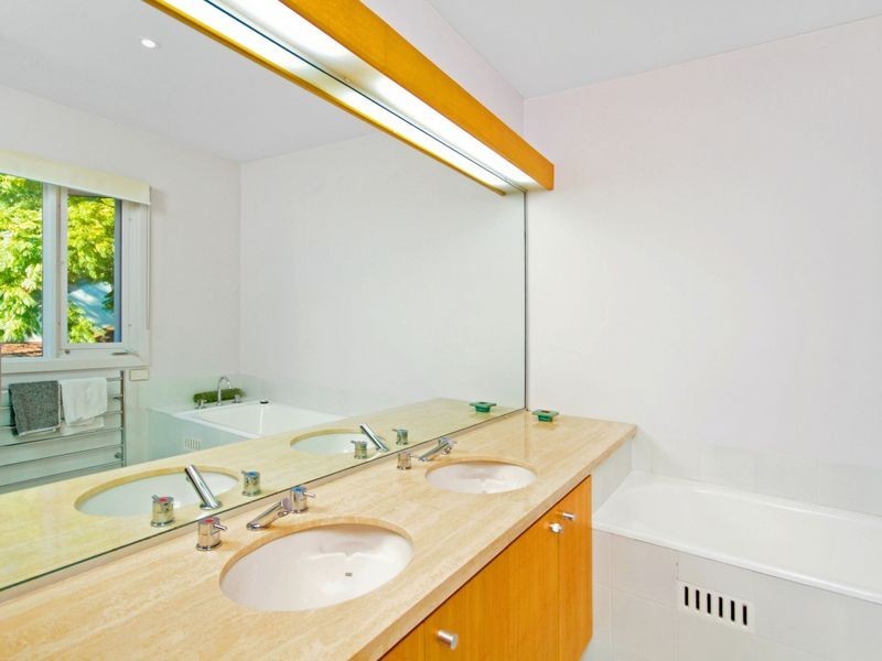 19 Albany Street, Point Frederick NSW 2250