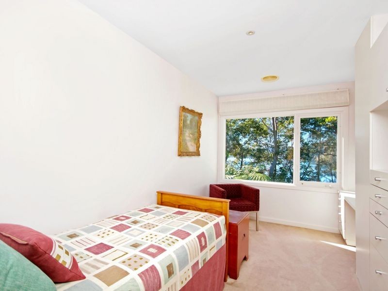 19 Albany Street, Point Frederick NSW 2250