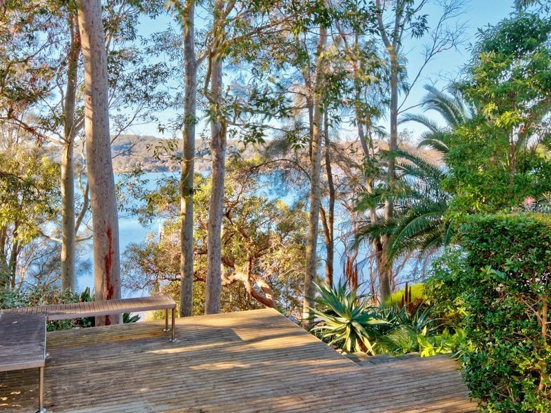 19 Albany Street, Point Frederick NSW 2250