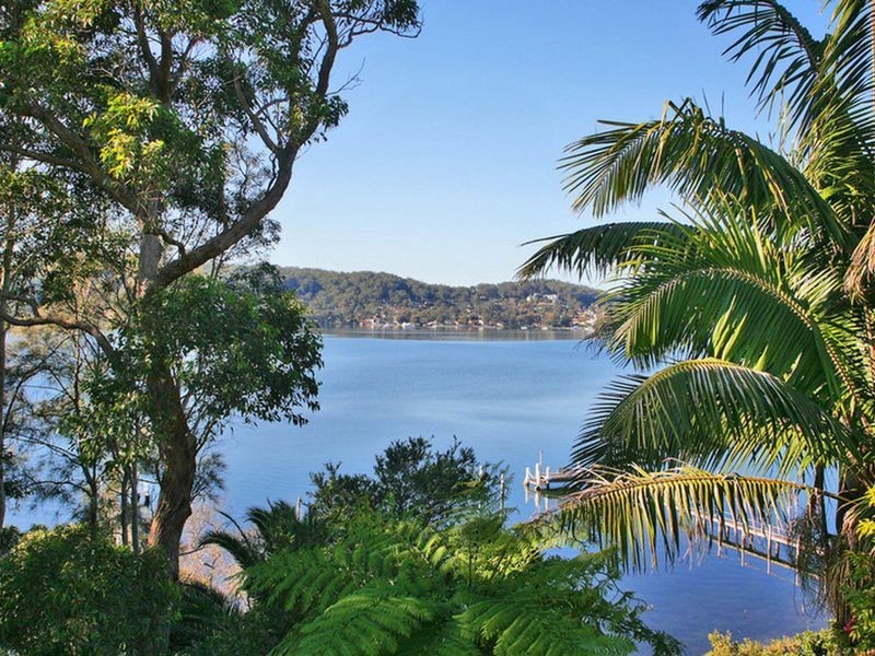 19 Albany Street, Point Frederick NSW 2250