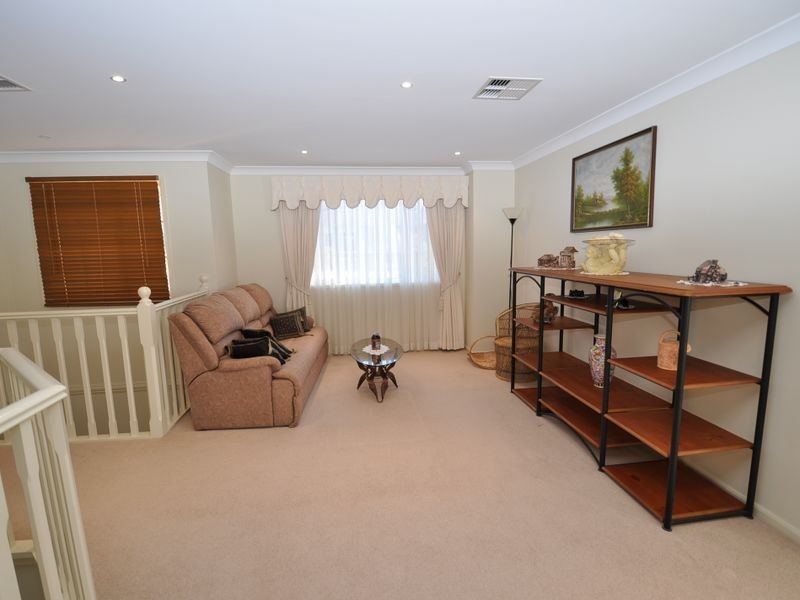 74 Holcombe Avenue, Narara NSW 2250