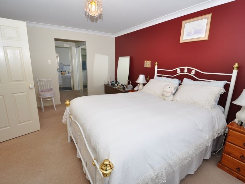 74 Holcombe Avenue, Narara NSW 2250