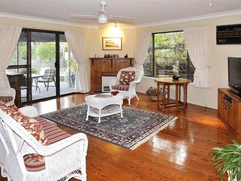 1 Kalori Avenue, Wyoming NSW 2250