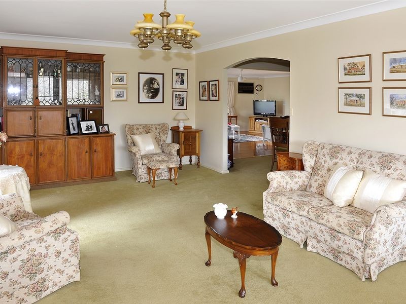 1 Kalori Avenue, Wyoming NSW 2250