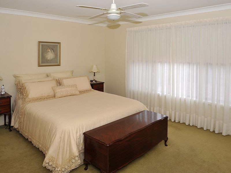 1 Kalori Avenue, Wyoming NSW 2250