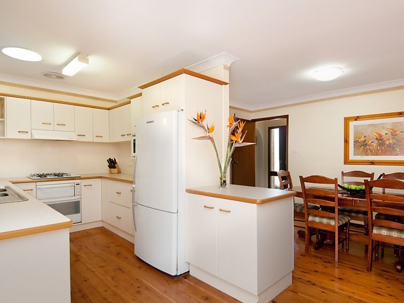 16 Holly Avenue, Narara NSW 2250