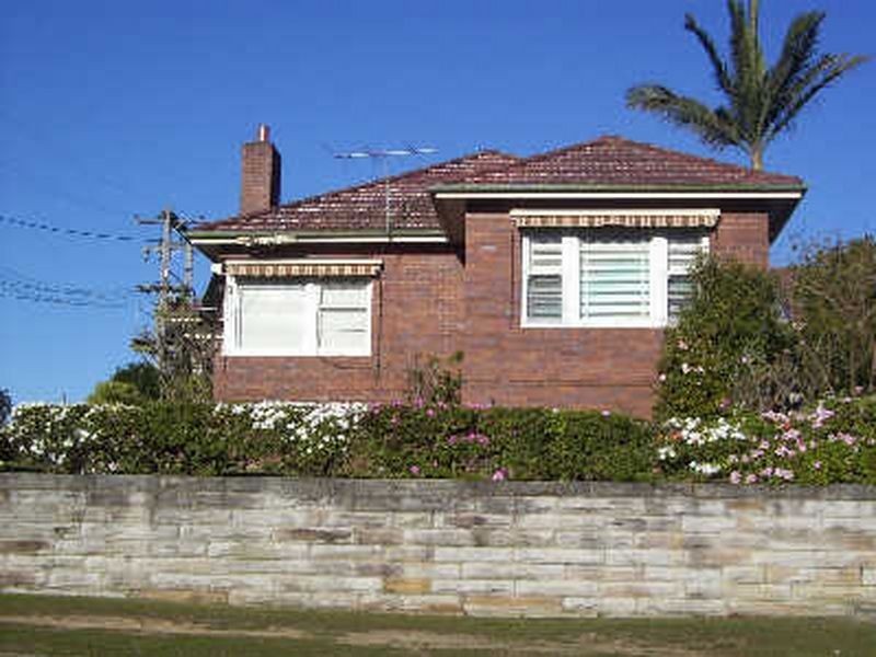 175 Albany Street, Point Frederick NSW 2250