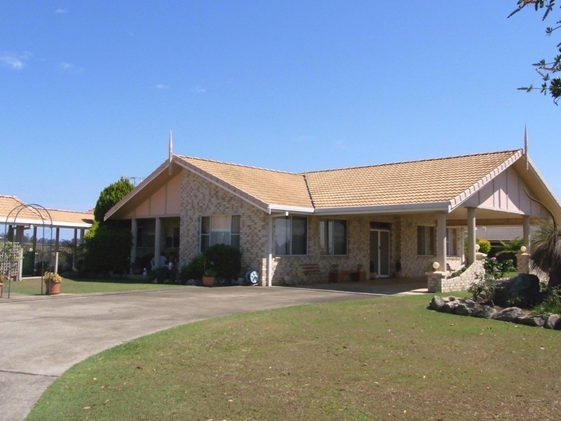 12 Fairway Drive, Grafton NSW 2460