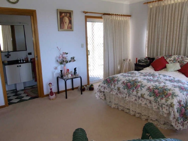12 Fairway Drive, Grafton NSW 2460