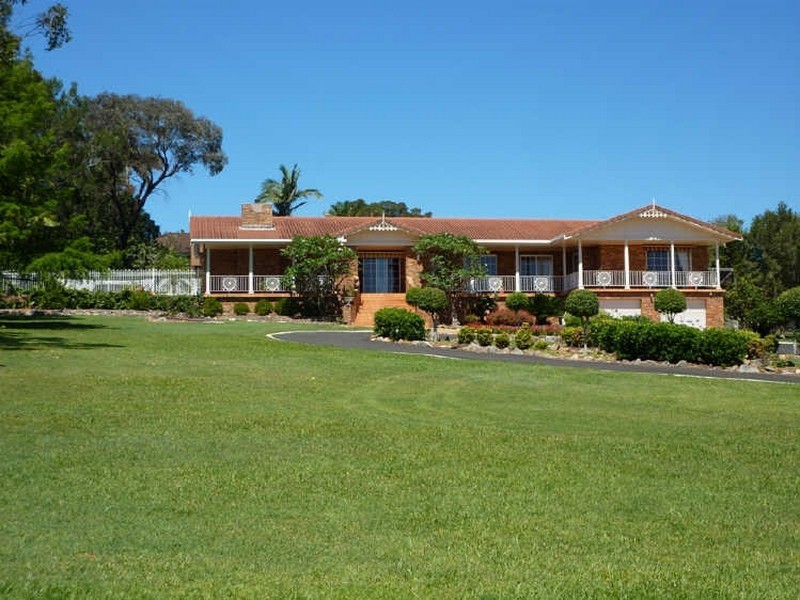 5 Greenfields Drive, Junction Hill NSW 2460