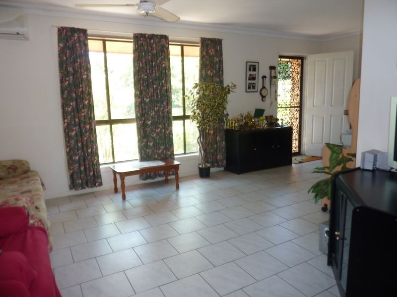 9 Edgecombe Avenue, Junction Hill NSW 2460