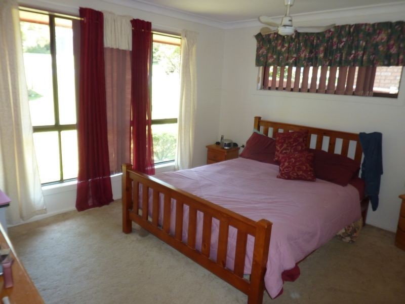 9 Edgecombe Avenue, Junction Hill NSW 2460