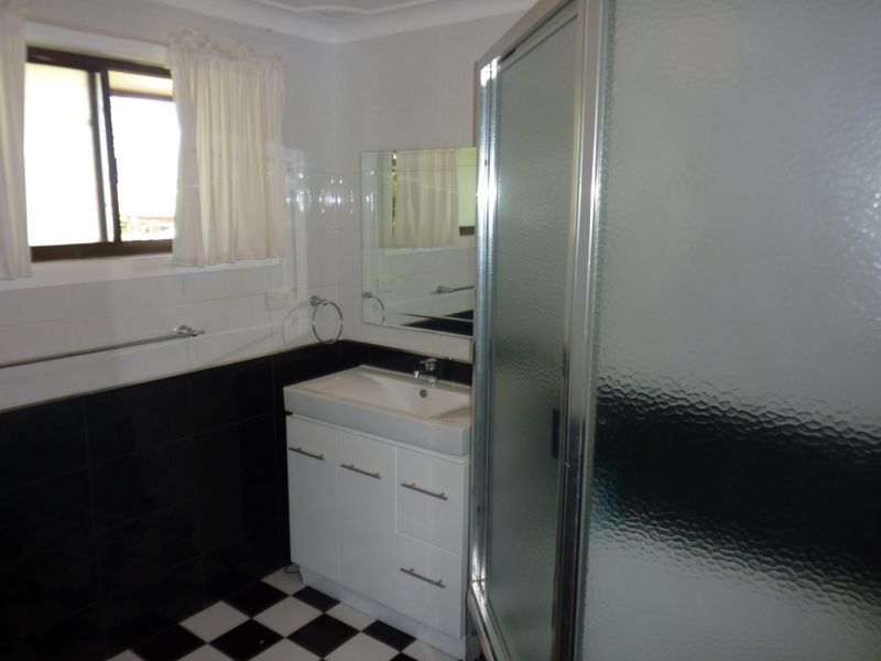 9 Edgecombe Avenue, Junction Hill NSW 2460