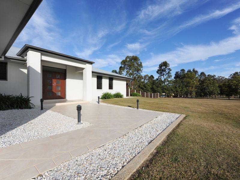 6 Hampton Road, Waterview Heights NSW 2460