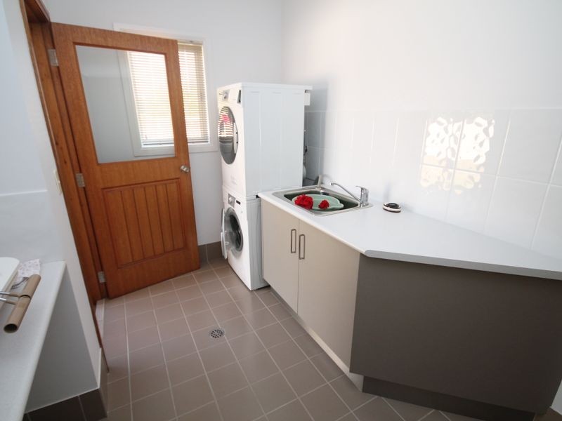 5 Nairn Terrace, Junction Hill NSW 2460