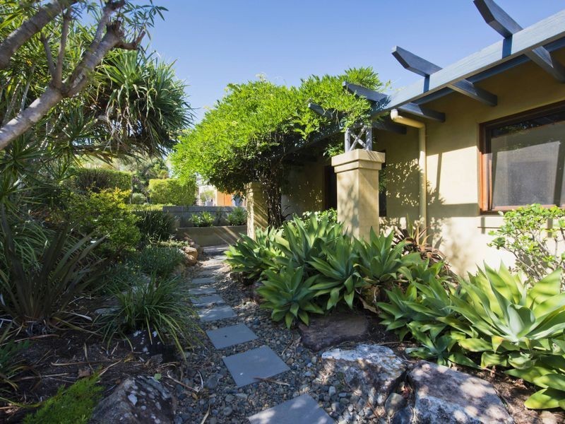 4 Barnier Avenue, Junction Hill NSW 2460