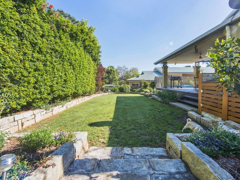 4 Barnier Avenue, Junction Hill NSW 2460