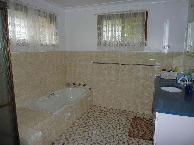 9 Trenayr Close, Junction Hill NSW 2460