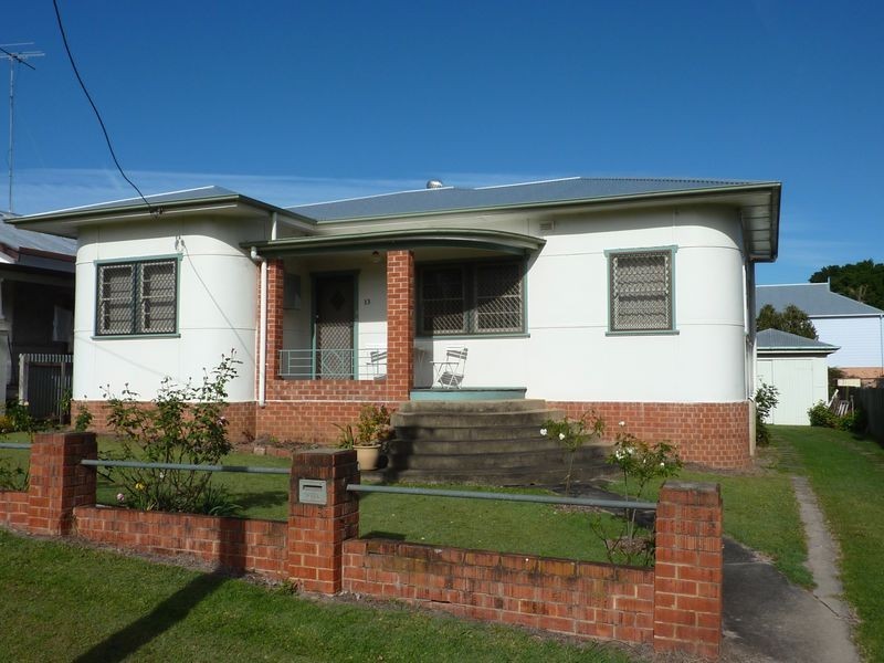 13 Oliver Street, Grafton NSW 2460