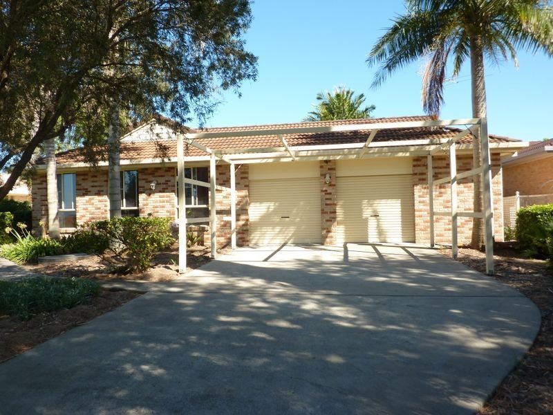 19 Lynhaven Crescent, Ulmarra NSW 2462