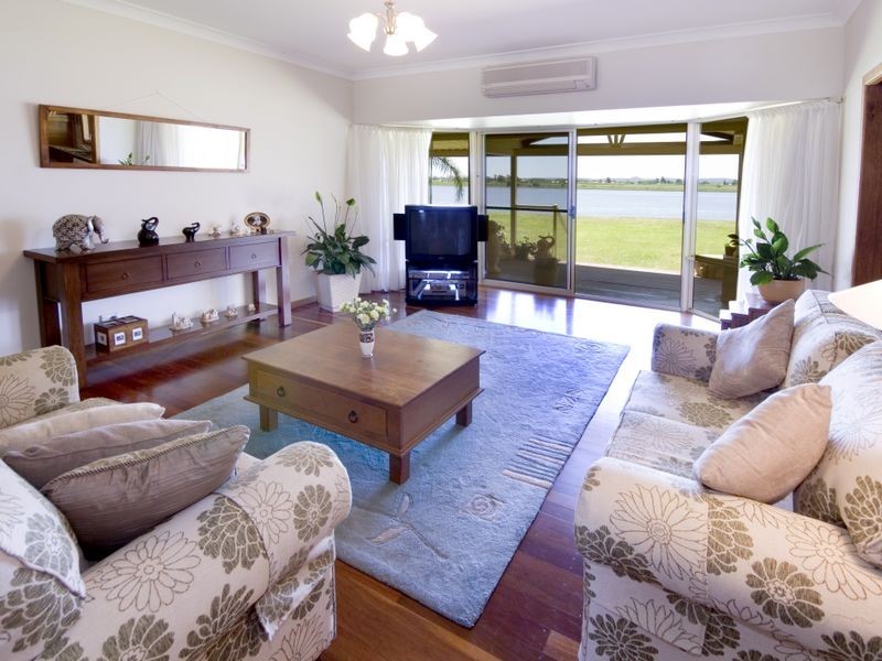 27 Lynhaven Crescent, Ulmarra NSW 2462