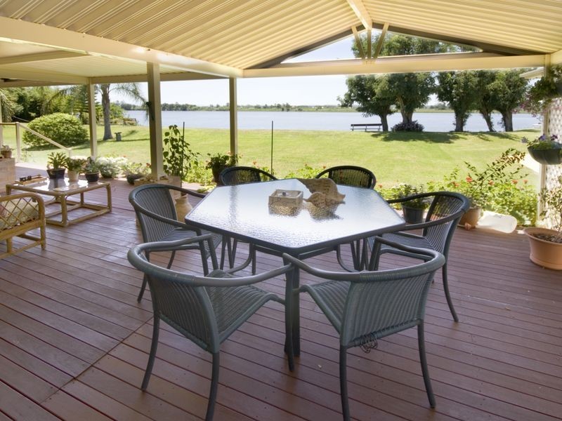 27 Lynhaven Crescent, Ulmarra NSW 2462