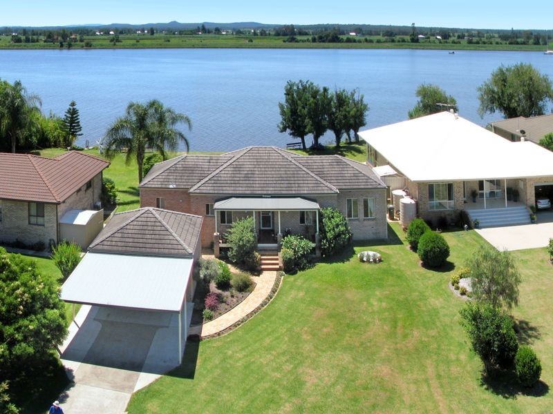 27 Lynhaven Crescent, Ulmarra NSW 2462