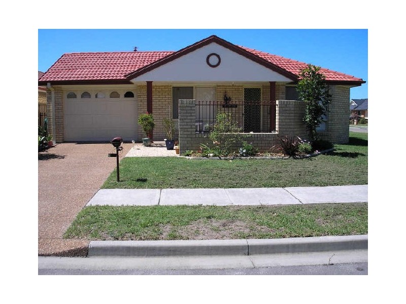 1/3 Spinifex Avenue, Tea Gardens NSW 2324