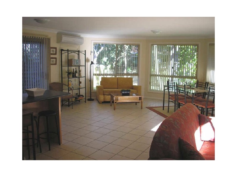 2/11-13 Bennett Street, Hawks Nest NSW 2324