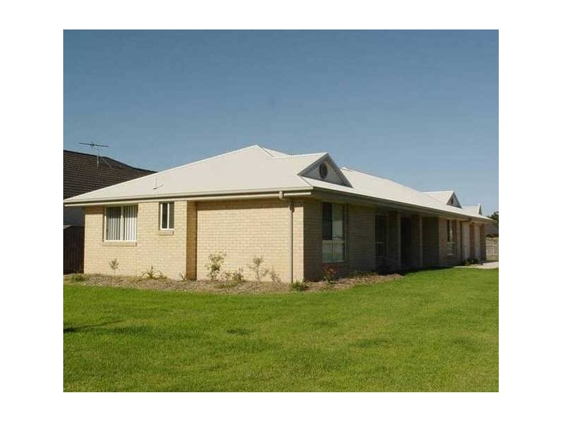 19 Sinclair Drive, Tea Gardens NSW 2324