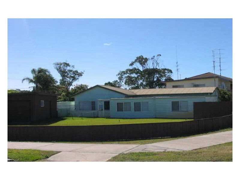 1 Binda, Hawks Nest NSW 2324