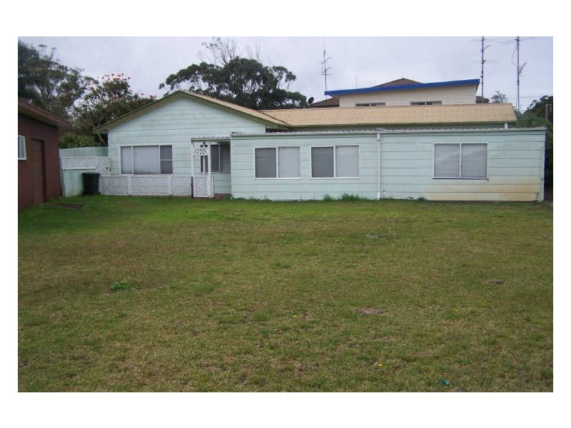 1 Binda, Hawks Nest NSW 2324