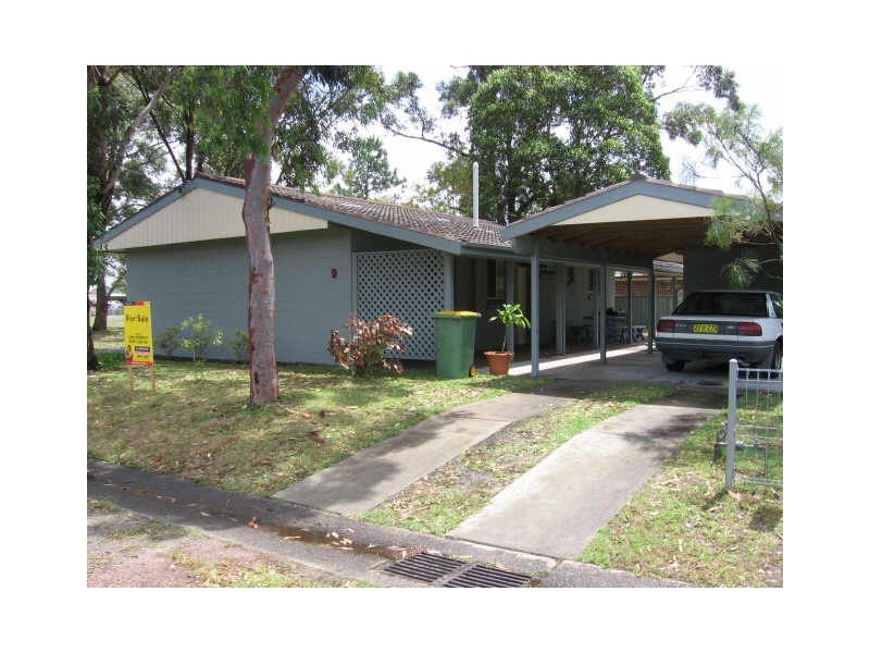 9 Coupland Avenue, Tea Gardens NSW 2324