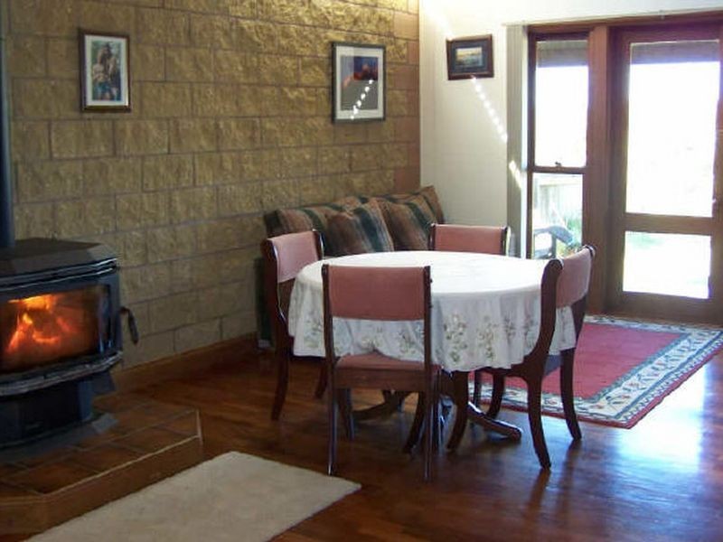 104 Bayview Road, Tea Gardens NSW 2324