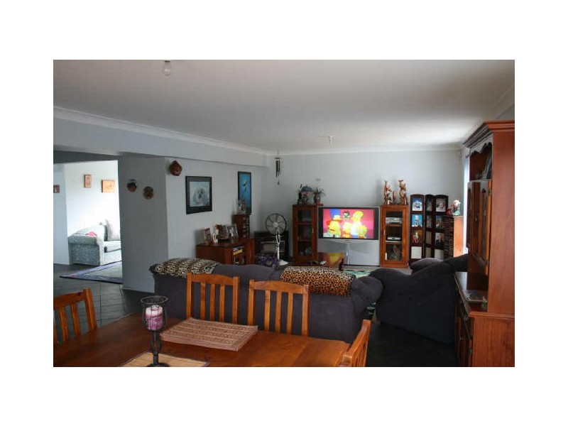 1 Admiralty Avenue, Tea Gardens NSW 2324