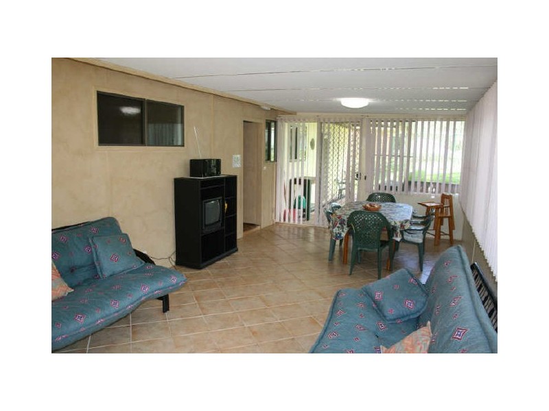 43 Albatross Avenue, Hawks Nest NSW 2324