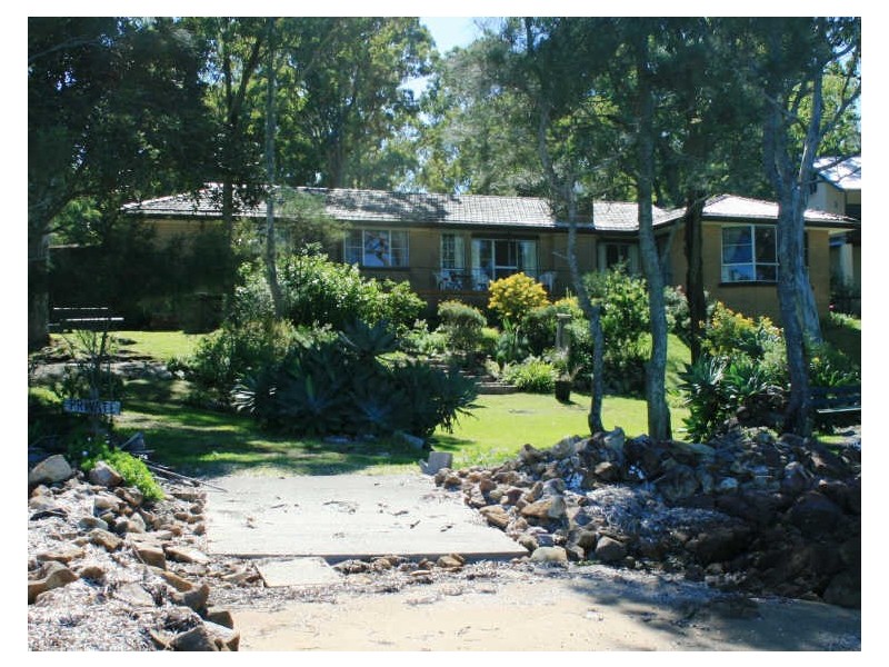 28 The Esplanade, North Arm Cove NSW 2324