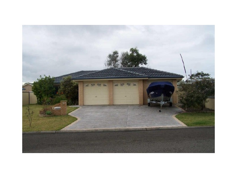17 Dunshea Avenue, Tea Gardens NSW 2324