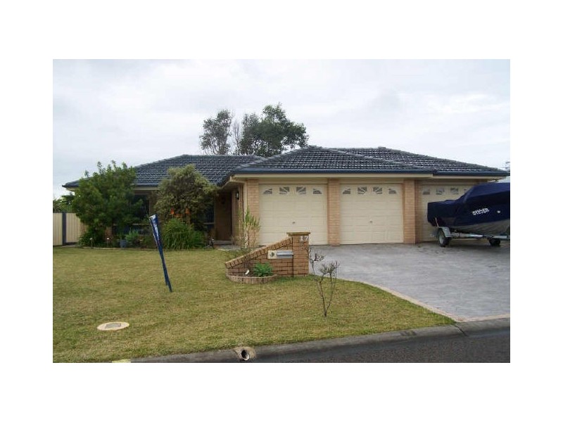 17 Dunshea Avenue, Tea Gardens NSW 2324