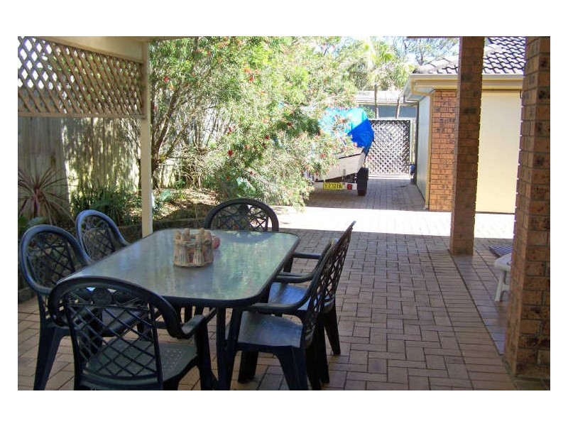 4/12-18 Patanga Street, Hawks Nest NSW 2324