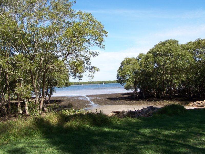 84 Bayview Road, Tea Gardens NSW 2324