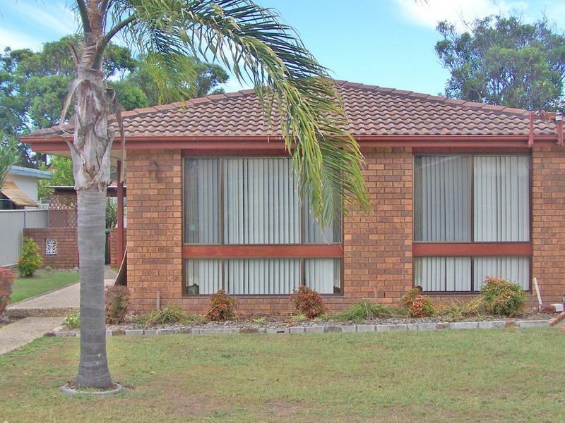 10 Motum Ave, Tea Gardens NSW 2324