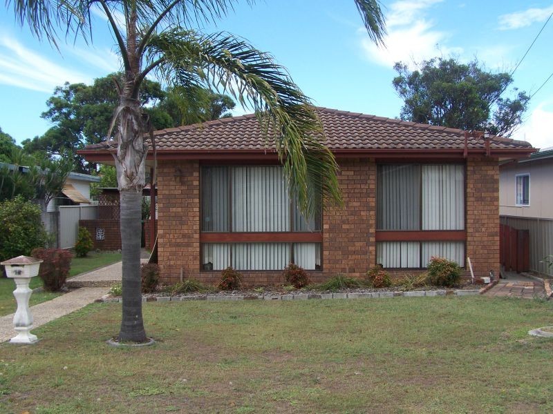 10 Motum Ave, Tea Gardens NSW 2324