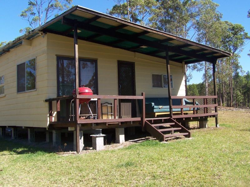 105 Clarke Street, Pindimar NSW 2324