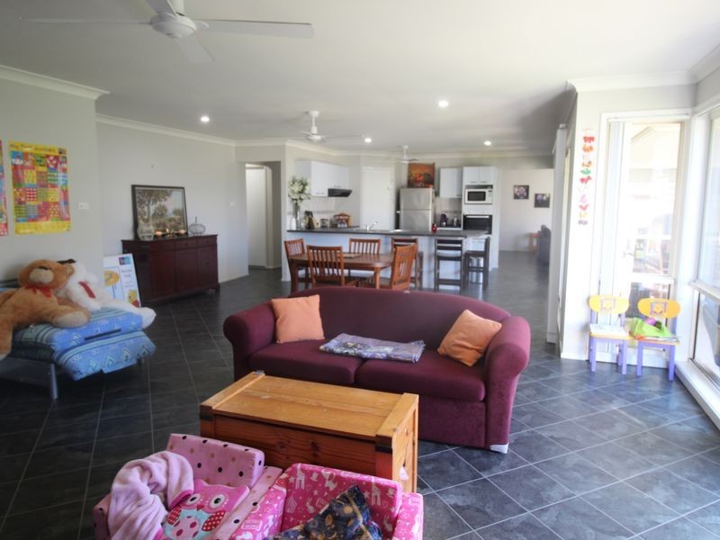 4 Compass Close, Tea Gardens NSW 2324