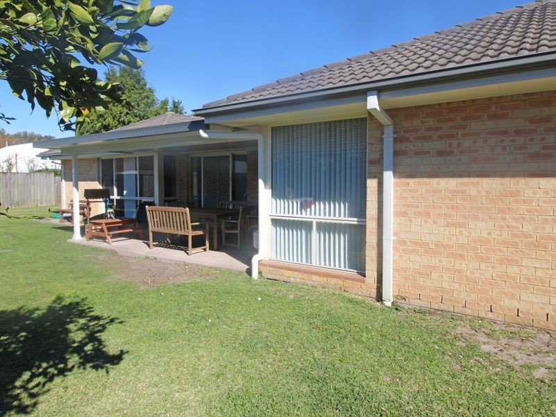 4 Compass Close, Tea Gardens NSW 2324