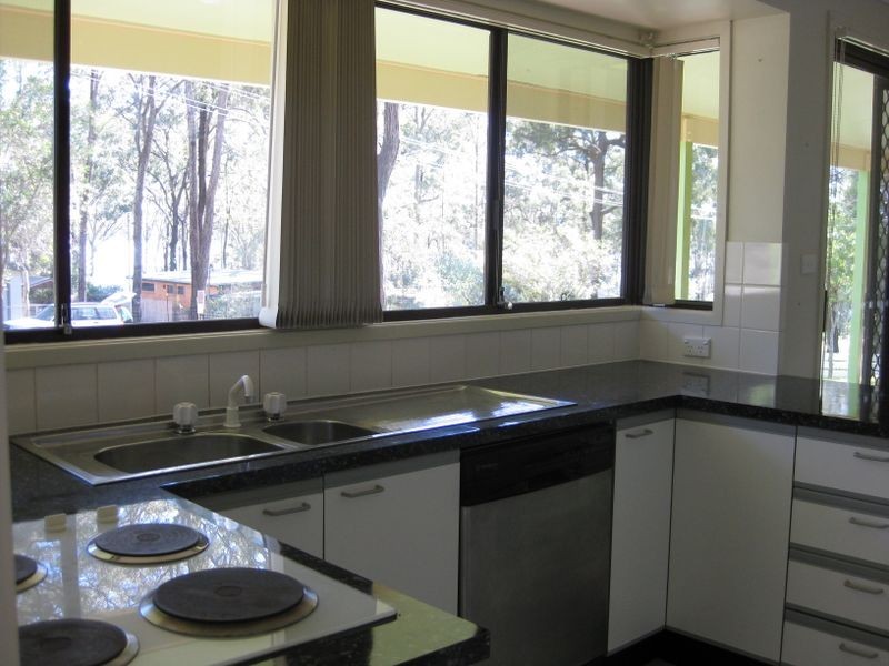 10 Pleasant View Parade, Bundabah NSW 2324